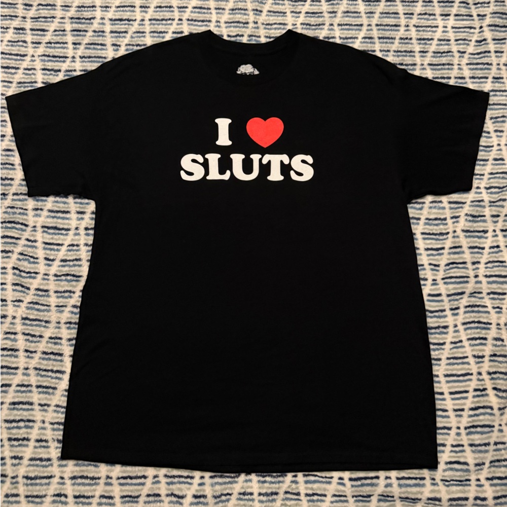 Danny Duncan I ❤️ Sluts tee